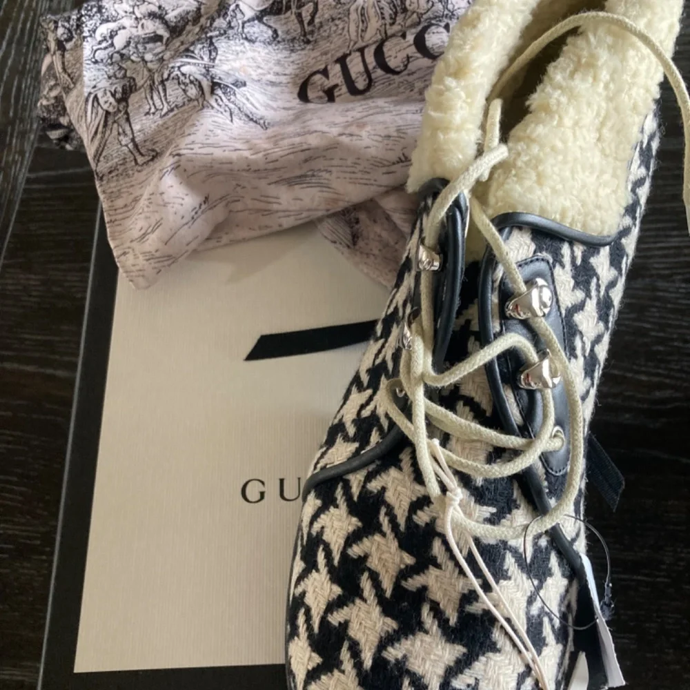 Gucci Houndstooth Bootie - Picture 2 of 4